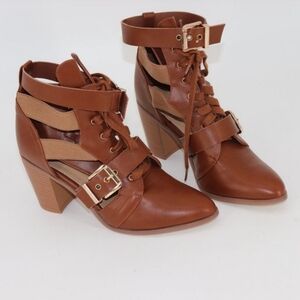 Beautiful Tamara Shoe Dazzle Buckled Heel Bootie!